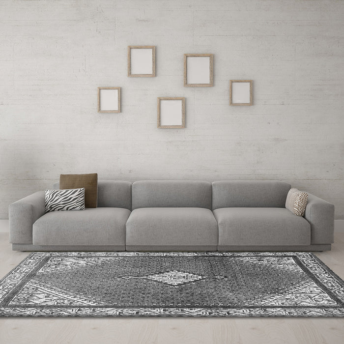 Machine Washable Medallion Gray Traditional Rug in a Living Room,, wshtr2869gry