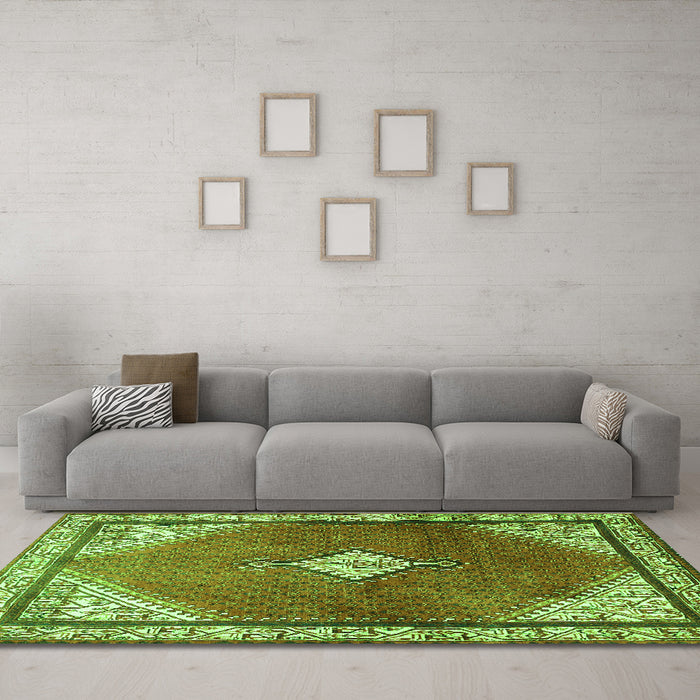 Machine Washable Medallion Green Traditional Area Rugs in a Living Room,, wshtr2869grn