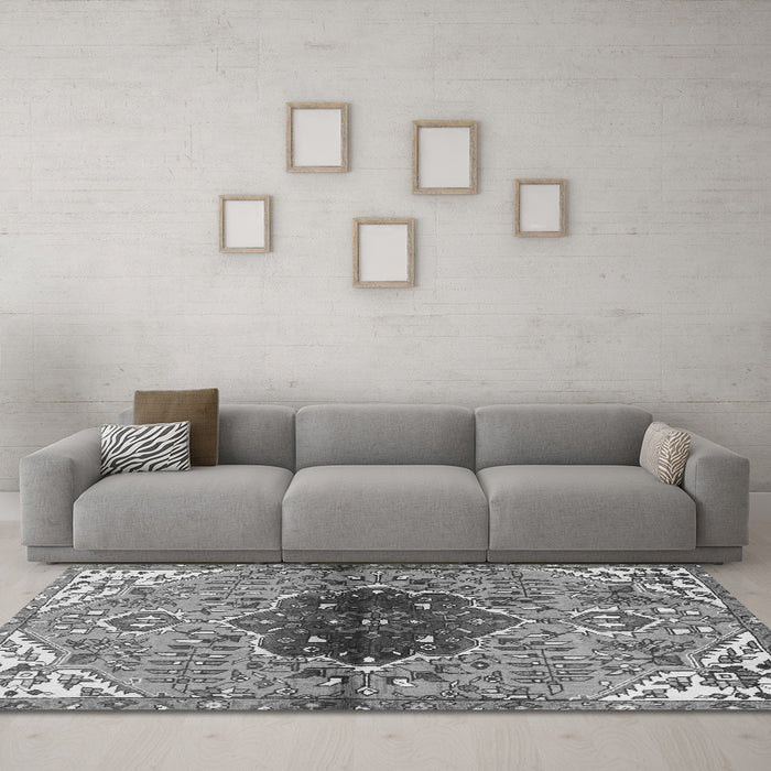 Machine Washable Persian Gray Traditional Rug in a Living Room,, wshtr2871gry