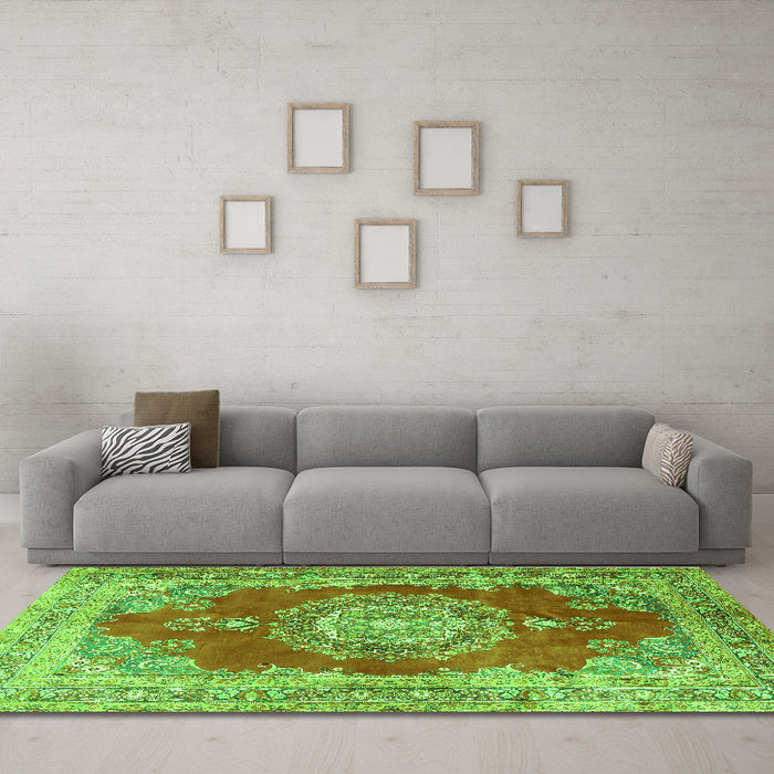Machine Washable Medallion Green Traditional Area Rugs in a Living Room,, wshtr2887grn