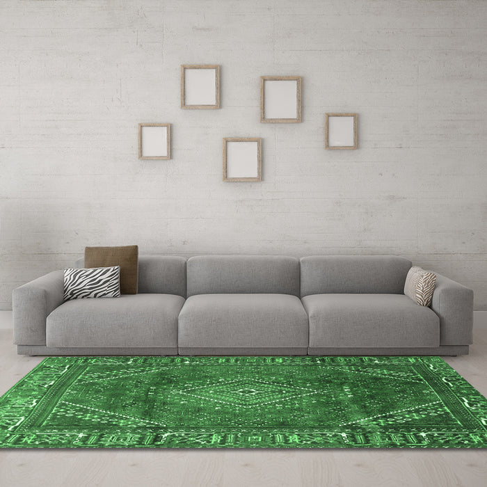 Machine Washable Persian Emerald Green Traditional Area Rugs in a Living Room,, wshtr2888emgrn