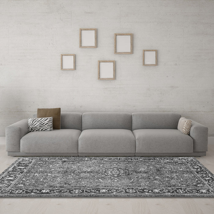 Machine Washable Persian Gray Traditional Rug in a Living Room,, wshtr2890gry