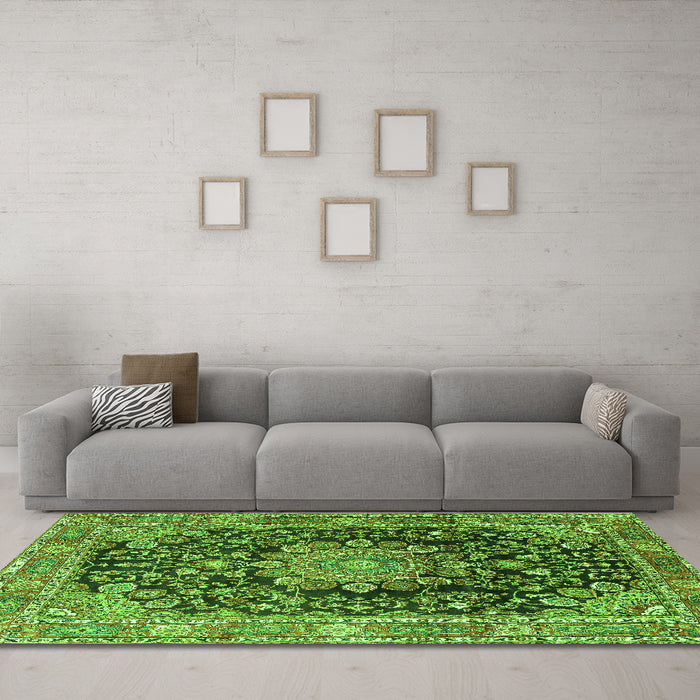 Machine Washable Persian Green Traditional Area Rugs in a Living Room,, wshtr2891grn