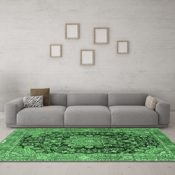 Machine Washable Persian Emerald Green Traditional Area Rugs in a Living Room,, wshtr2891emgrn