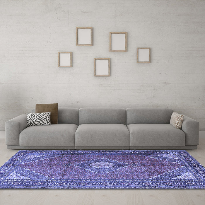 Machine Washable Medallion Blue Traditional Rug in a Living Room, wshtr2896blu