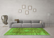 Machine Washable Persian Green Traditional Area Rugs in a Living Room,, wshtr2898grn