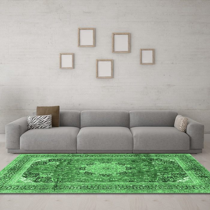 Machine Washable Medallion Emerald Green Traditional Area Rugs in a Living Room,, wshtr2900emgrn