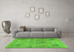 Machine Washable Persian Green Traditional Area Rugs in a Living Room,, wshtr2903grn