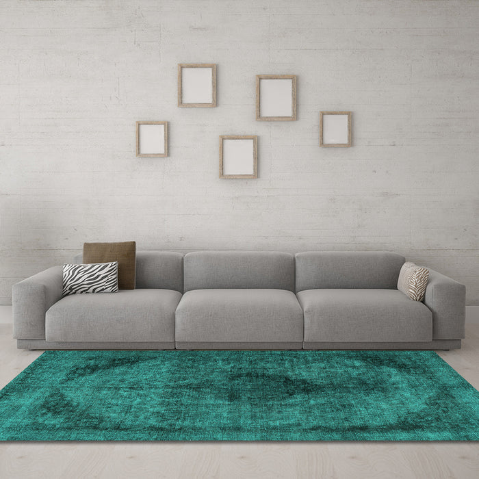 Machine Washable Persian Turquoise Traditional Area Rugs in a Living Room,, wshtr2904turq