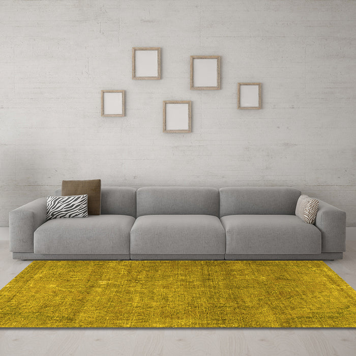 Machine Washable Persian Yellow Traditional Rug in a Living Room, wshtr2905yw