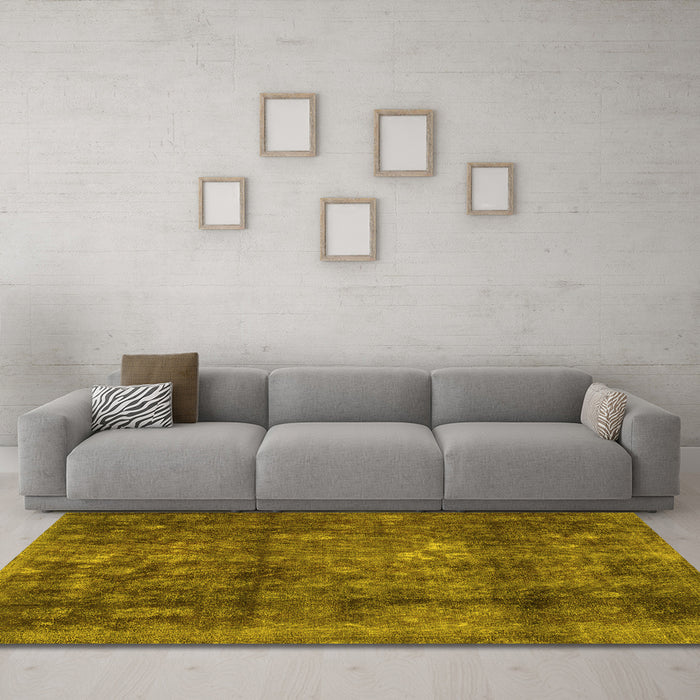 Machine Washable Persian Yellow Traditional Rug in a Living Room, wshtr2906yw