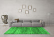 Machine Washable Persian Green Traditional Area Rugs in a Living Room,, wshtr2907grn