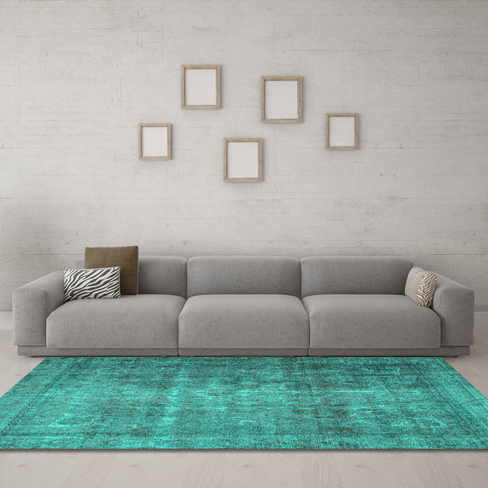 Machine Washable Persian Turquoise Traditional Area Rugs in a Living Room,, wshtr2908turq