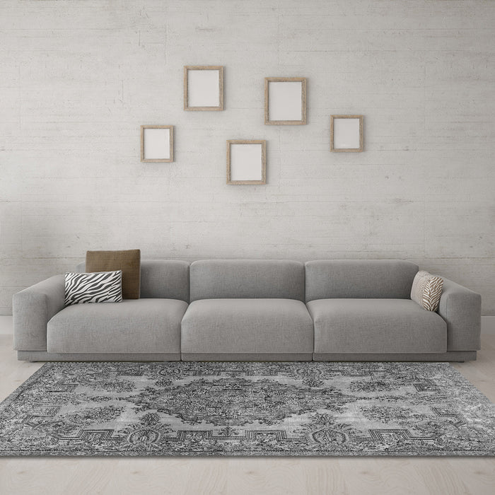 Machine Washable Persian Gray Traditional Rug in a Living Room,, wshtr2909gry