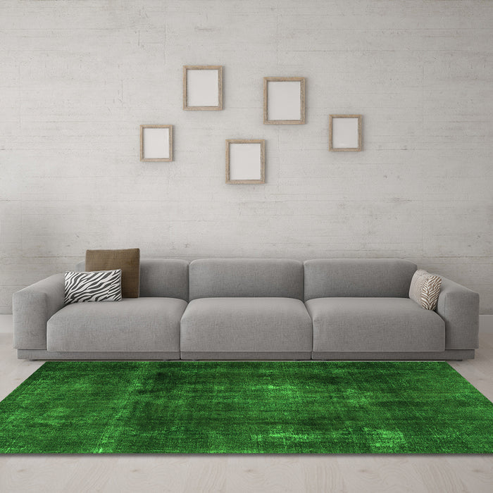 Machine Washable Persian Green Traditional Area Rugs in a Living Room,, wshtr2910grn