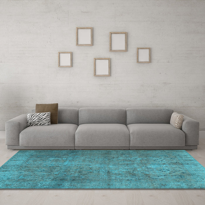 Machine Washable Persian Light Blue Traditional Rug in a Living Room, wshtr2911lblu