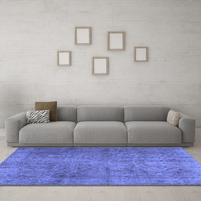 Machine Washable Persian Blue Traditional Rug in a Living Room, wshtr2911blu