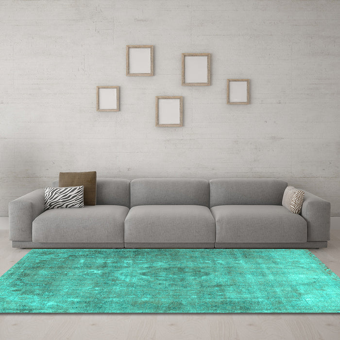 Machine Washable Persian Turquoise Traditional Area Rugs in a Living Room,, wshtr2912turq