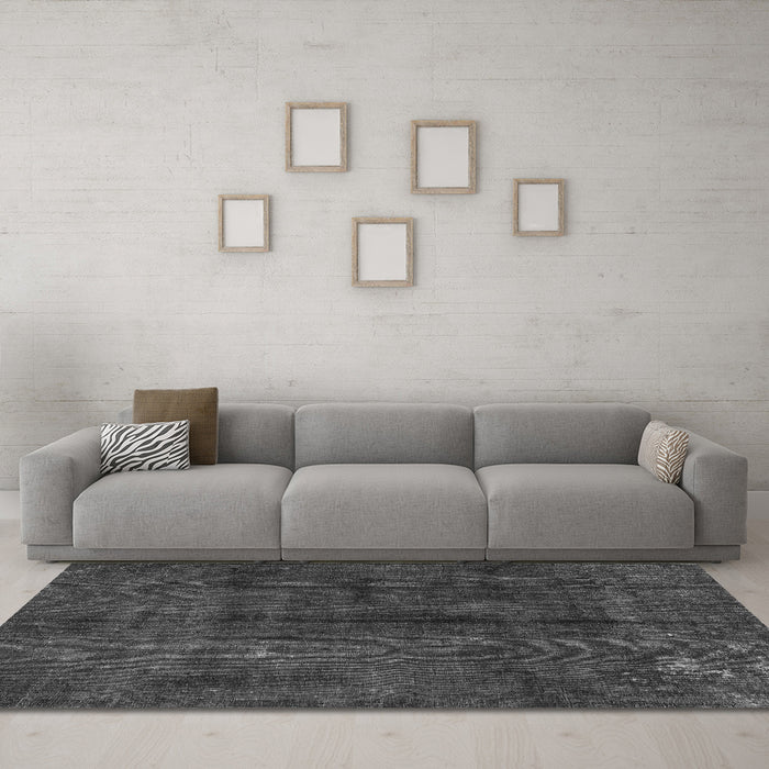 Machine Washable Persian Gray Traditional Rug in a Living Room,, wshtr2913gry