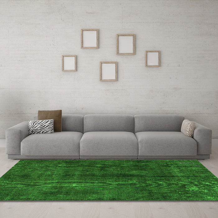 Machine Washable Persian Green Traditional Area Rugs in a Living Room,, wshtr2913grn