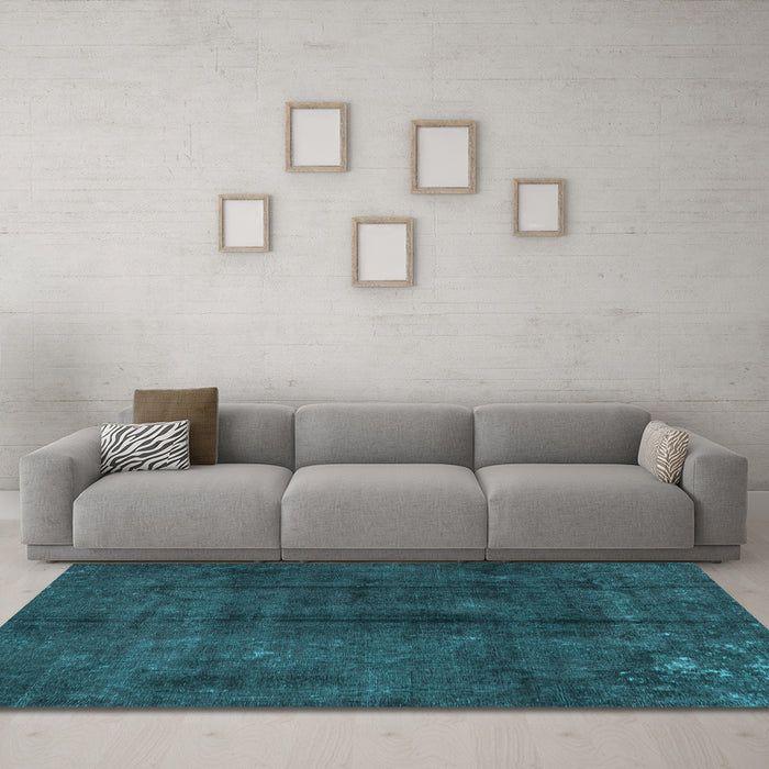 Machine Washable Persian Light Blue Traditional Rug in a Living Room, wshtr2913lblu