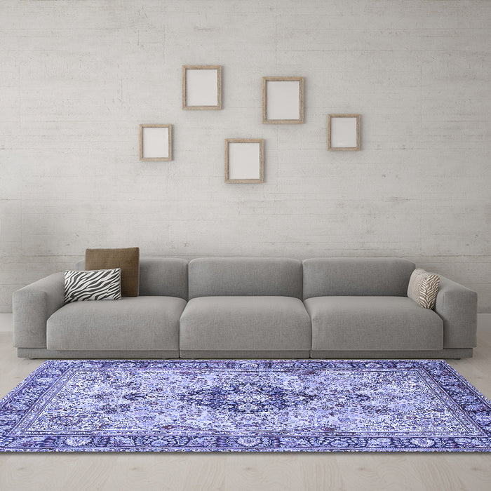 Machine Washable Medallion Blue Traditional Rug in a Living Room, wshtr2918blu