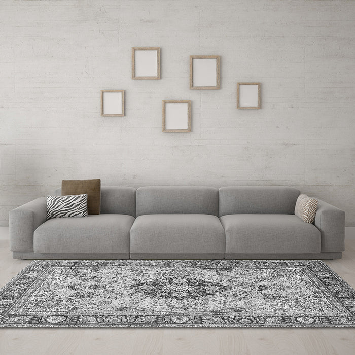 Machine Washable Medallion Gray Traditional Rug in a Living Room,, wshtr2918gry