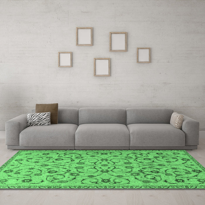 Machine Washable Persian Emerald Green Traditional Area Rugs in a Living Room,, wshtr2923emgrn