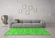 Machine Washable Persian Green Traditional Area Rugs in a Living Room,, wshtr2923grn