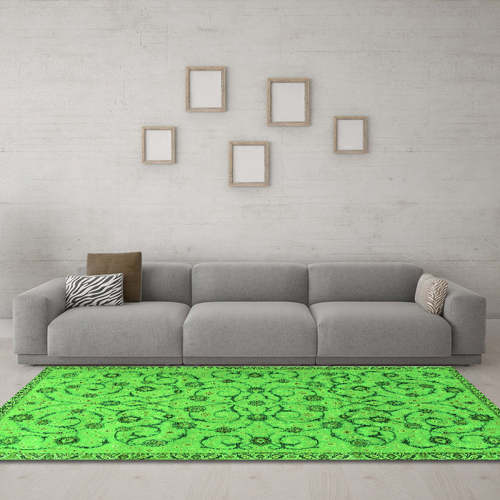 Machine Washable Persian Green Traditional Area Rugs in a Living Room,, wshtr2923grn
