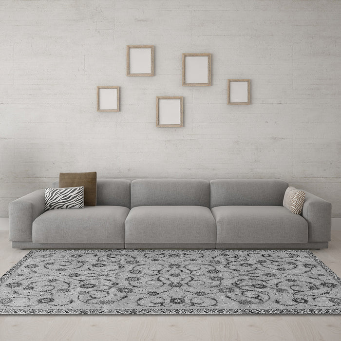 Machine Washable Persian Gray Traditional Rug in a Living Room,, wshtr2923gry