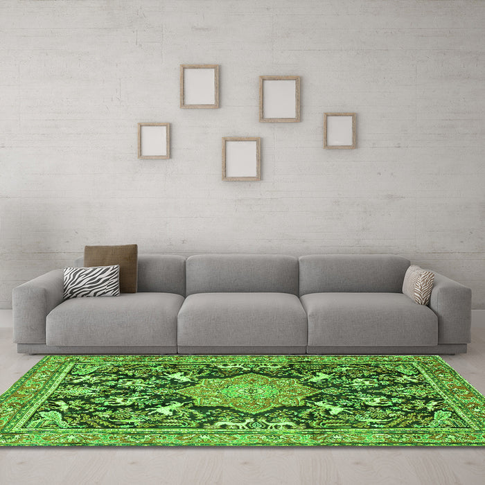 Machine Washable Persian Green Traditional Area Rugs in a Living Room,, wshtr2925grn