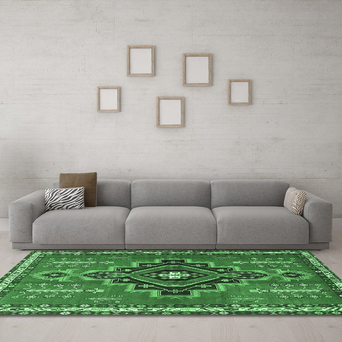 Machine Washable Persian Emerald Green Traditional Area Rugs in a Living Room,, wshtr2927emgrn