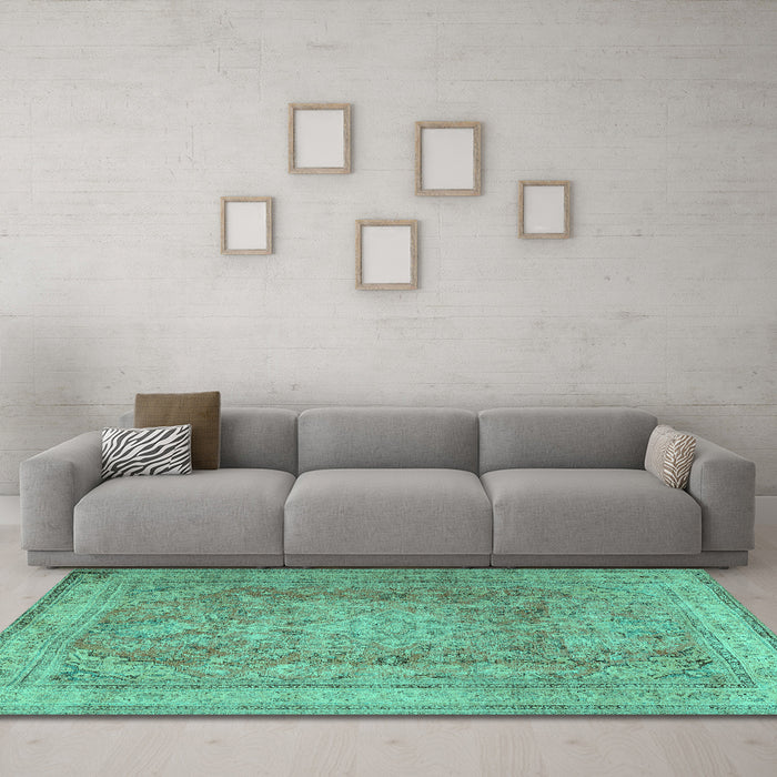 Machine Washable Persian Turquoise Traditional Area Rugs in a Living Room,, wshtr2928turq