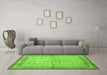 Machine Washable Persian Green Traditional Area Rugs in a Living Room,, wshtr292grn