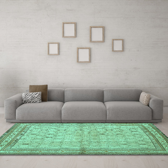 Machine Washable Persian Turquoise Traditional Area Rugs in a Living Room,, wshtr292turq
