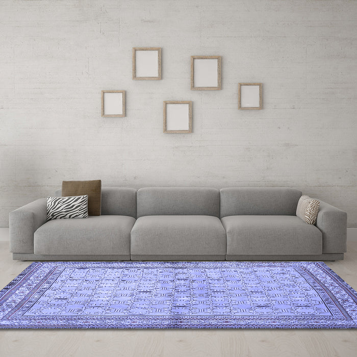Machine Washable Persian Blue Traditional Rug in a Living Room, wshtr292blu