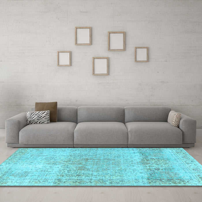 Machine Washable Persian Light Blue Traditional Rug in a Living Room, wshtr2930lblu