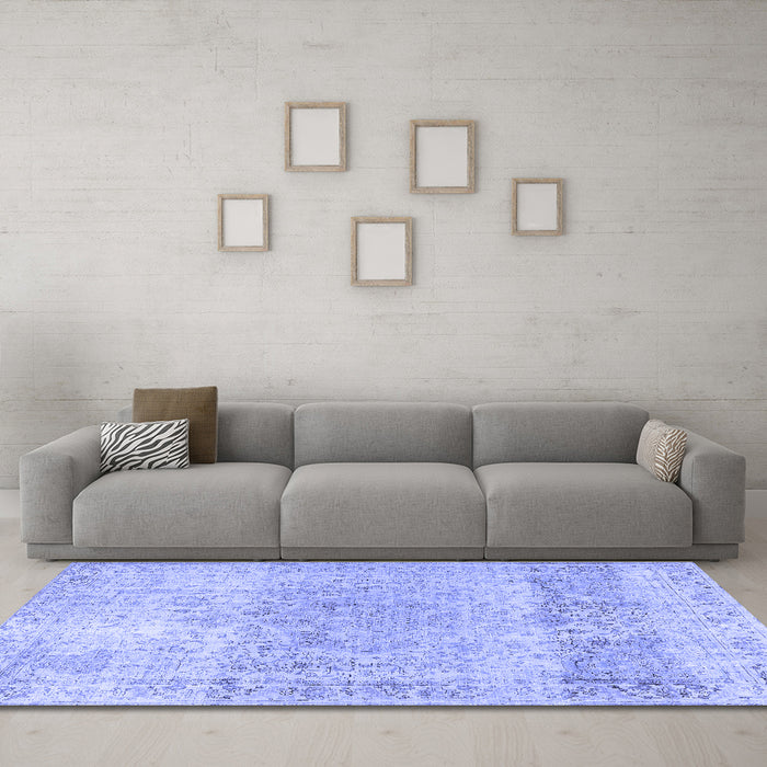 Machine Washable Persian Blue Traditional Rug in a Living Room, wshtr2930blu