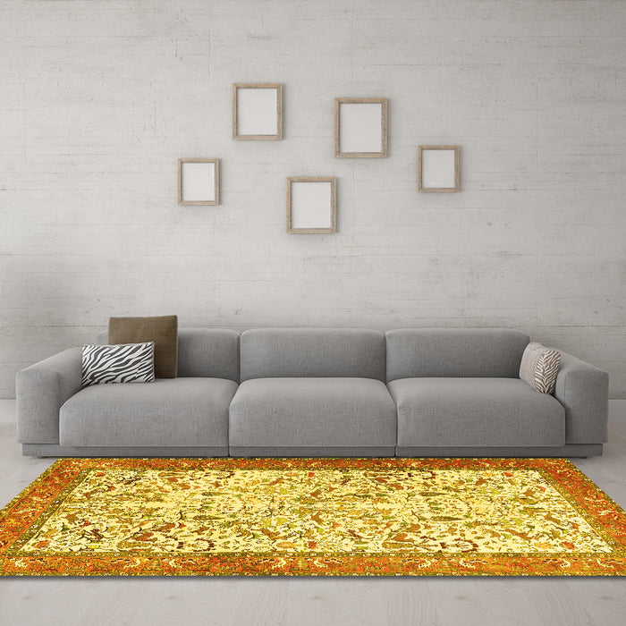 Machine Washable Animal Yellow Traditional Rug in a Living Room, wshtr2931yw