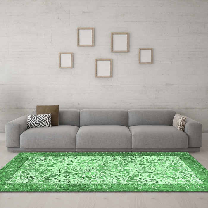 Machine Washable Animal Emerald Green Traditional Area Rugs in a Living Room,, wshtr2931emgrn