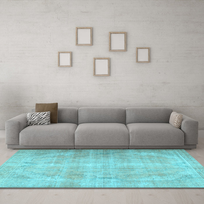 Machine Washable Persian Light Blue Traditional Rug in a Living Room, wshtr2933lblu