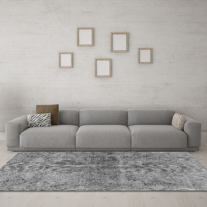 Machine Washable Persian Gray Traditional Rug in a Living Room,, wshtr2934gry