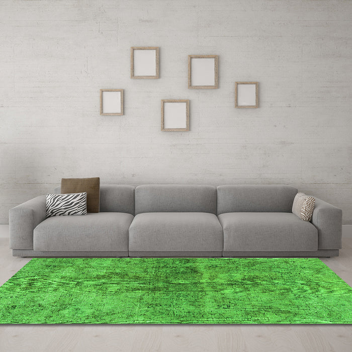 Machine Washable Persian Green Traditional Area Rugs in a Living Room,, wshtr2934grn