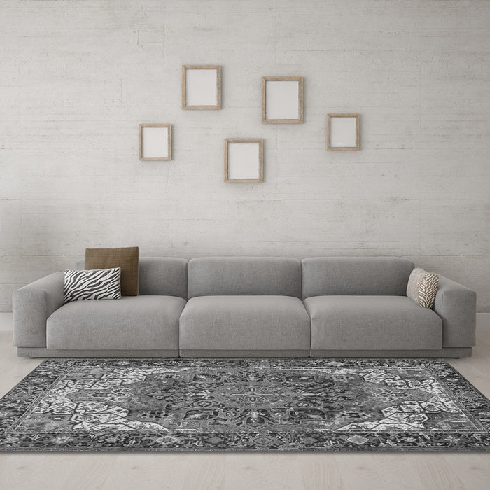 Machine Washable Persian Gray Traditional Rug in a Living Room,, wshtr2938gry