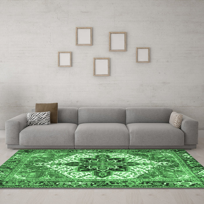 Machine Washable Persian Emerald Green Traditional Area Rugs in a Living Room,, wshtr2940emgrn