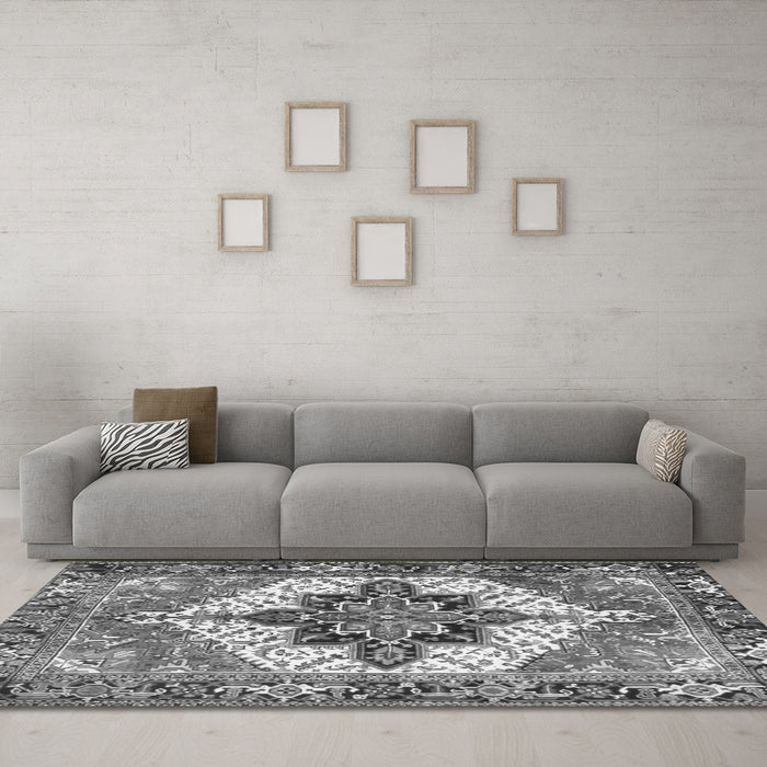 Machine Washable Persian Gray Traditional Rug in a Living Room,, wshtr2940gry