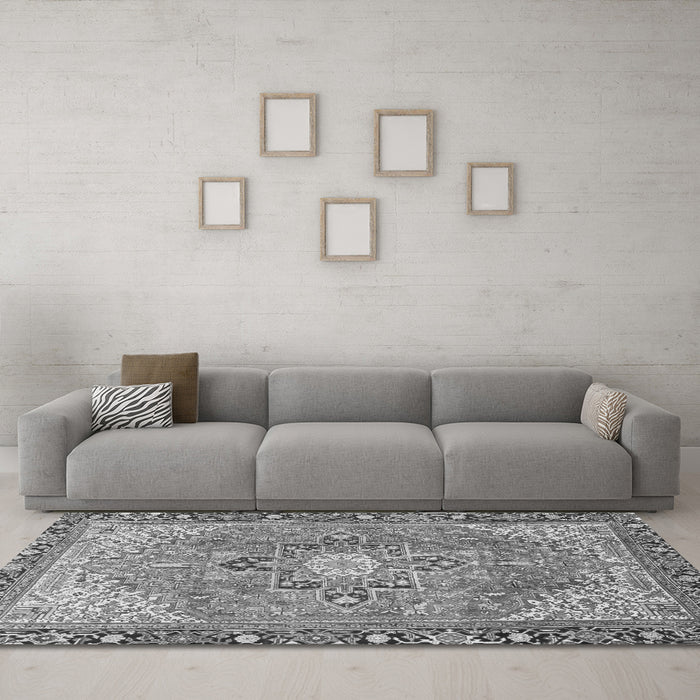 Machine Washable Persian Gray Traditional Rug in a Living Room,, wshtr2941gry