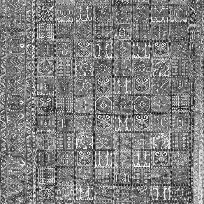 Serging Thickness of Machine Washable Persian Gray Traditional Rug, wshtr2944gry