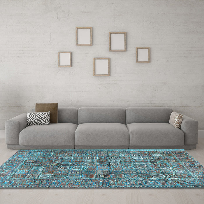 Machine Washable Persian Light Blue Traditional Rug in a Living Room, wshtr2944lblu